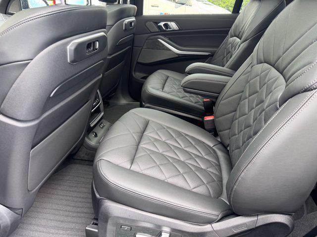 new 2026 BMW X7 car, priced at $98,175
