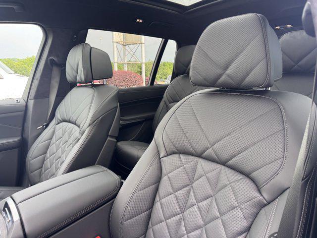 new 2026 BMW X7 car, priced at $98,175