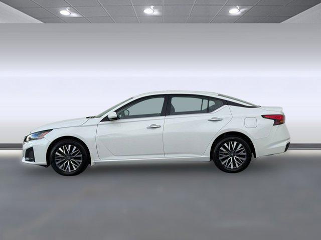used 2023 Nissan Altima car, priced at $21,999