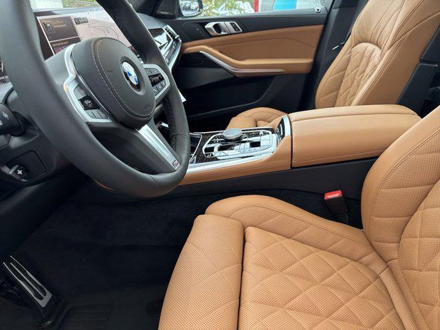 new 2025 BMW X7 car, priced at $96,270