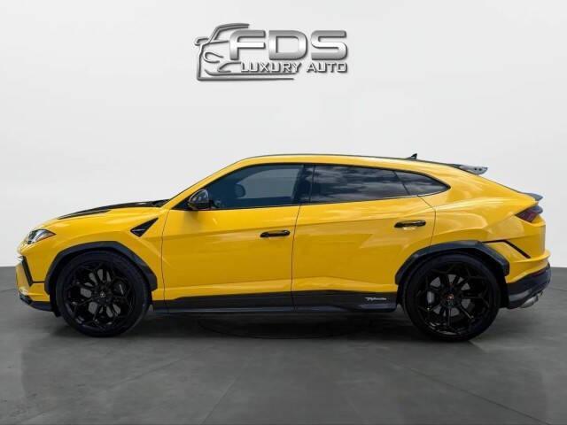 used 2023 Lamborghini Urus car, priced at $299,888