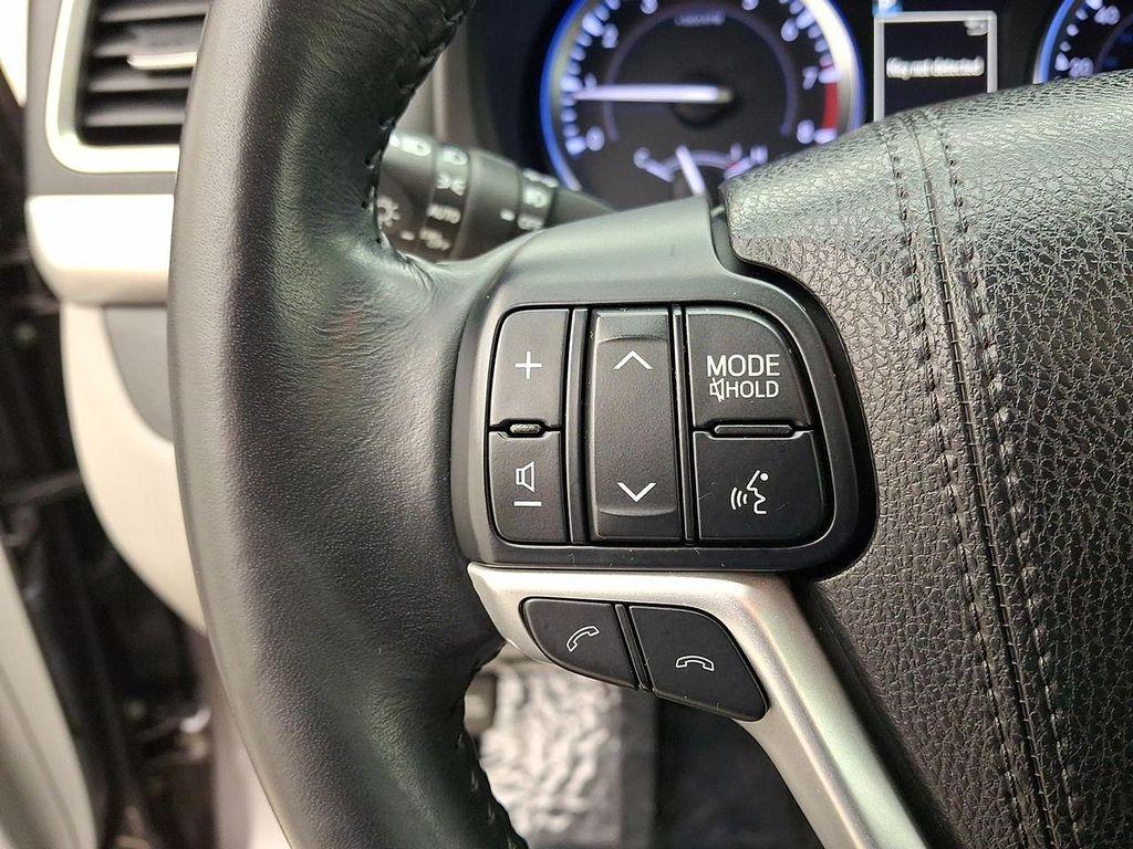 used 2018 Toyota Highlander car, priced at $28,991