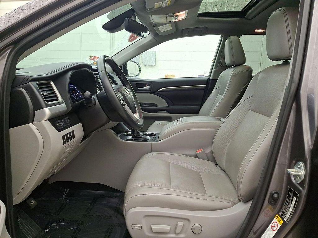 used 2018 Toyota Highlander car, priced at $28,991
