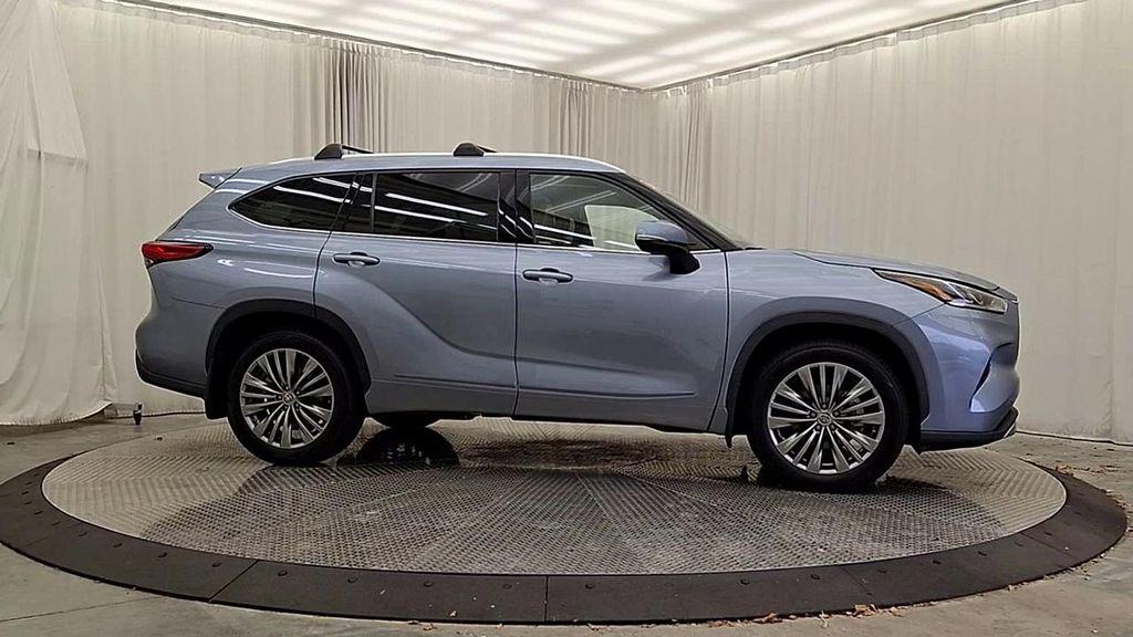 used 2020 Toyota Highlander car, priced at $33,993