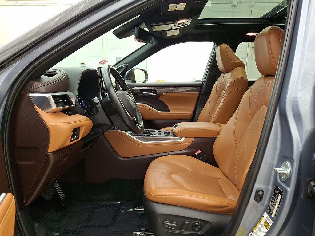used 2020 Toyota Highlander car, priced at $33,993