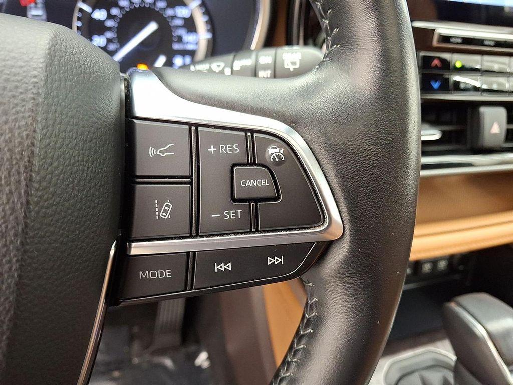 used 2020 Toyota Highlander car, priced at $33,993