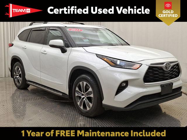 used 2022 Toyota Highlander car, priced at $37,492