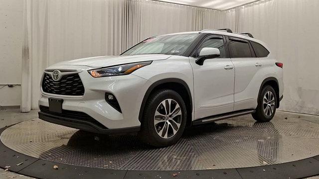 used 2022 Toyota Highlander car, priced at $37,492