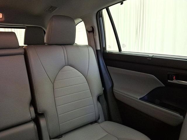 used 2022 Toyota Highlander car, priced at $34,492