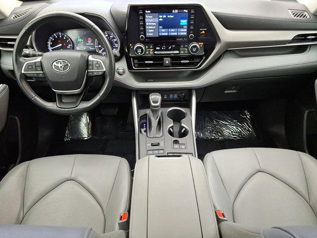 used 2022 Toyota Highlander car, priced at $34,492