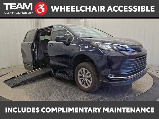 used 2022 Toyota Sienna car, priced at $79,995