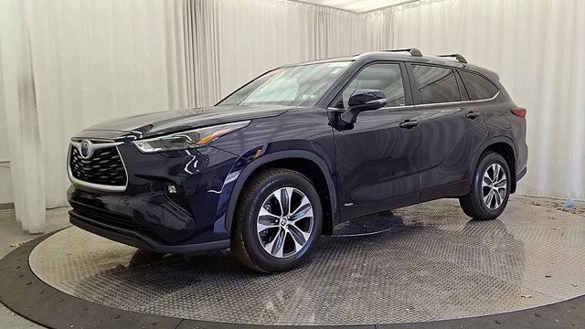 used 2023 Toyota Highlander car, priced at $44,992