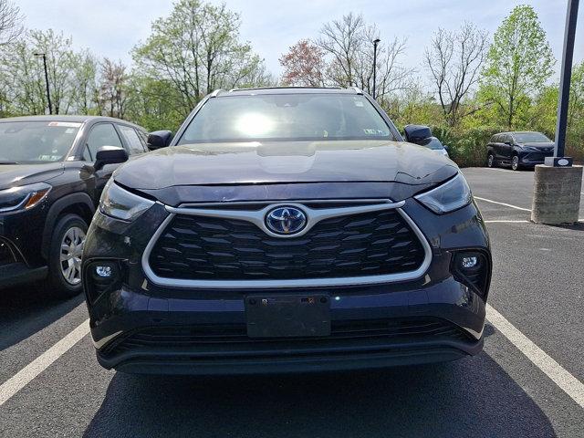 used 2023 Toyota Highlander car, priced at $45,991