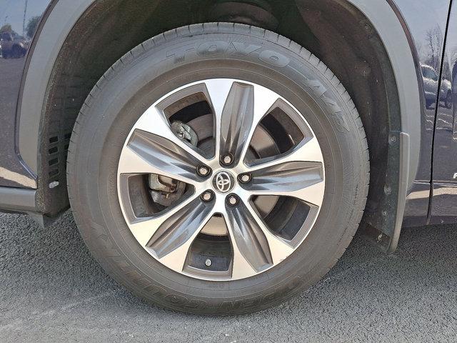used 2023 Toyota Highlander car, priced at $45,991