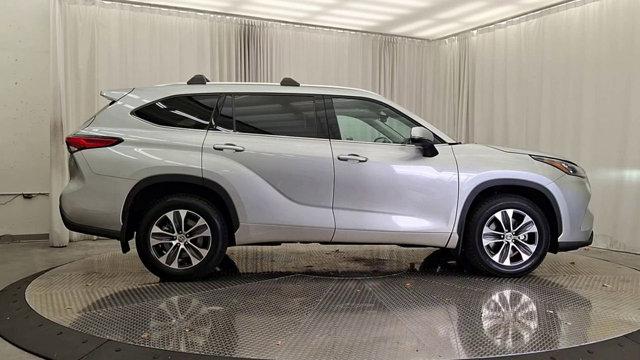 used 2020 Toyota Highlander car, priced at $31,991