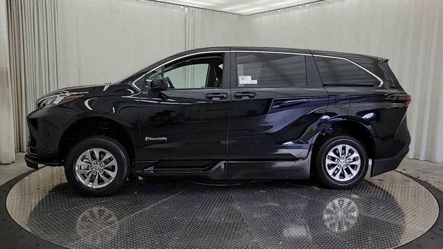 used 2024 Toyota Sienna car