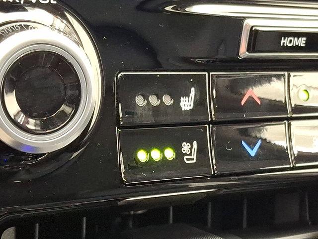used 2022 Toyota Highlander car, priced at $44,991