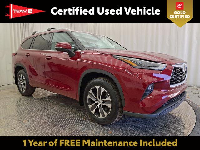 used 2022 Toyota Highlander car, priced at $38,991