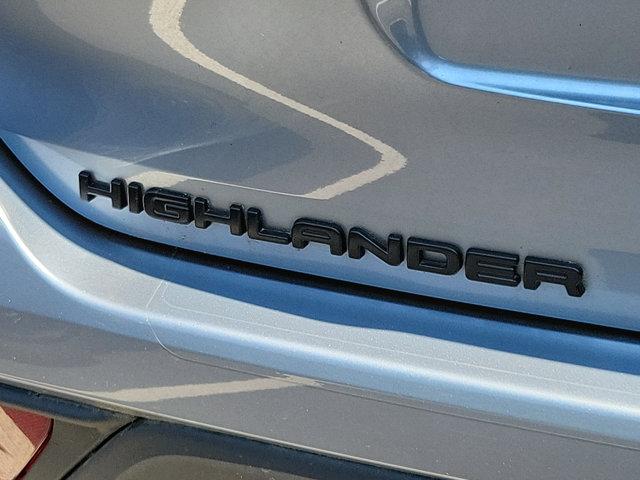 used 2022 Toyota Highlander car, priced at $37,991