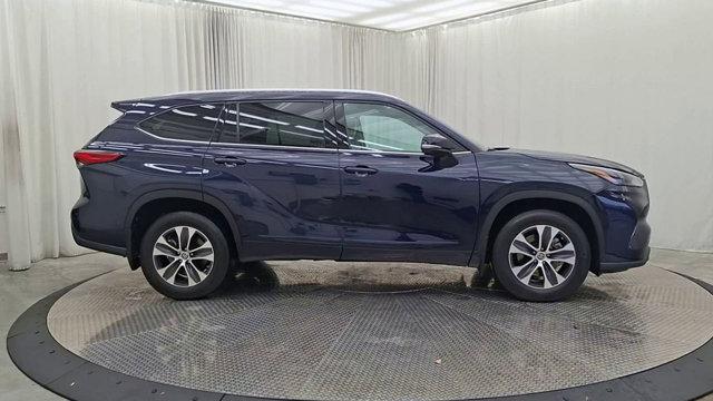 used 2022 Toyota Highlander car, priced at $37,993