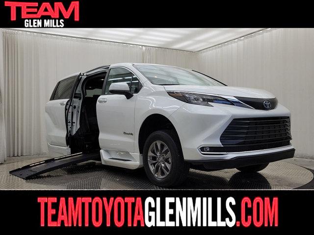 used 2024 Toyota Sienna car, priced at $92,627