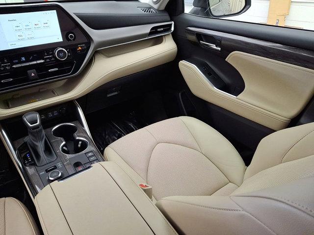 used 2024 Toyota Highlander car, priced at $49,991