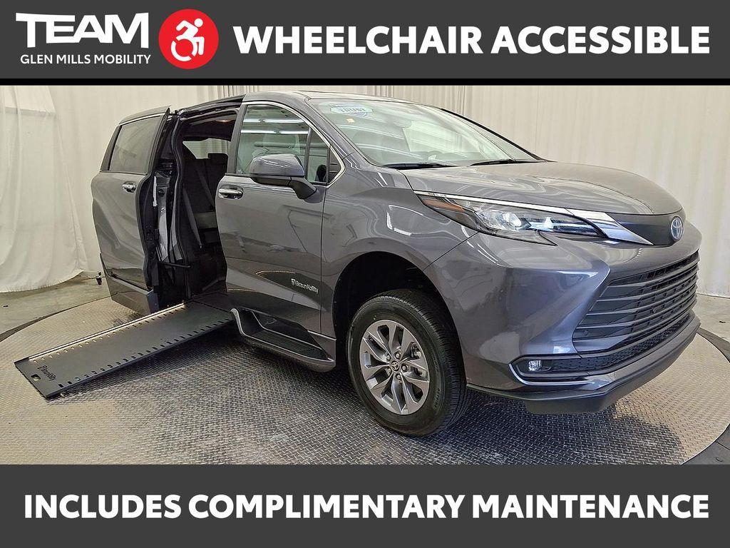 used 2025 Toyota Sienna car, priced at $89,995