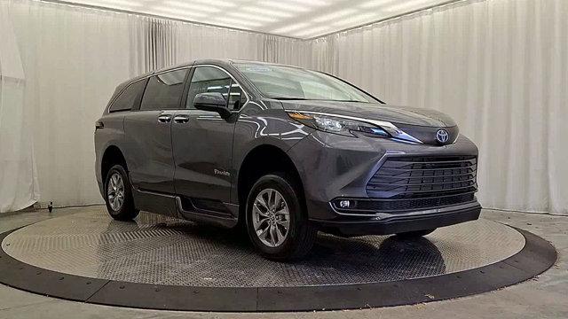used 2025 Toyota Sienna car, priced at $89,995