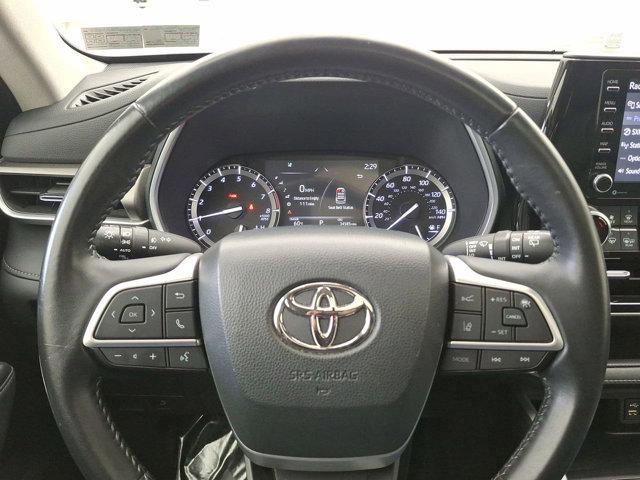 used 2022 Toyota Highlander car, priced at $36,991