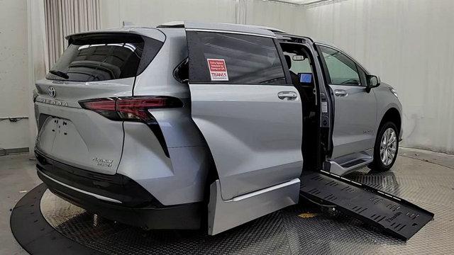 used 2022 Toyota Sienna car, priced at $92,500