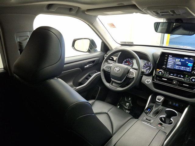 used 2022 Toyota Highlander car, priced at $36,992