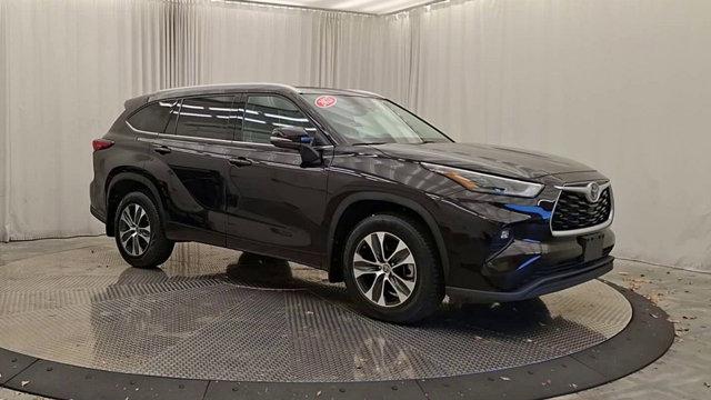 used 2022 Toyota Highlander car, priced at $36,992