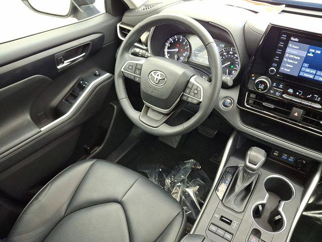 used 2022 Toyota Highlander car, priced at $37,991