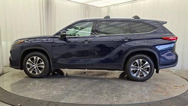 used 2022 Toyota Highlander car, priced at $37,991
