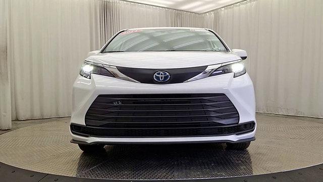 used 2024 Toyota Sienna car, priced at $41,991