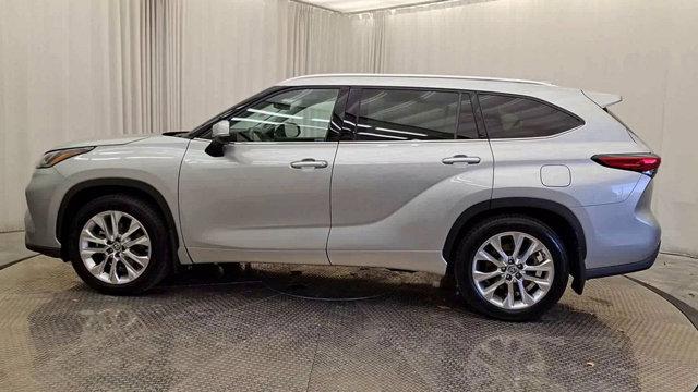 used 2021 Toyota Highlander car, priced at $31,492