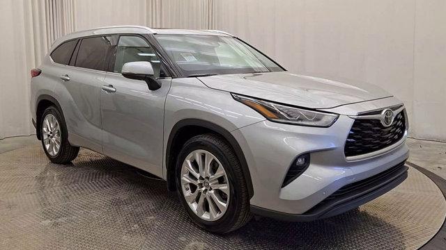 used 2021 Toyota Highlander car, priced at $31,492