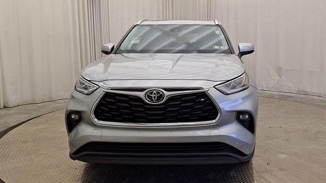 used 2021 Toyota Highlander car, priced at $31,492