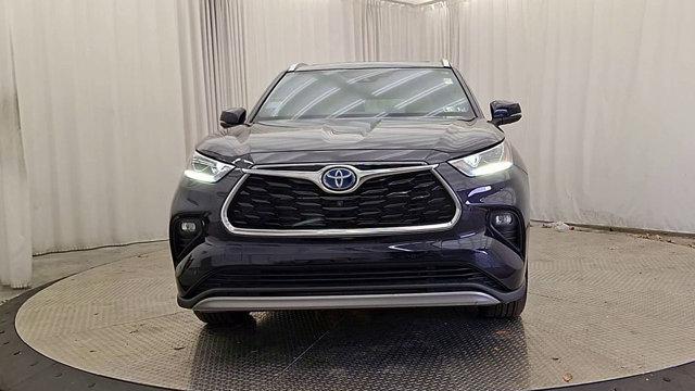 used 2022 Toyota Highlander car, priced at $43,993