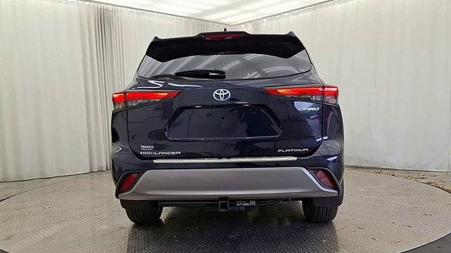used 2022 Toyota Highlander car, priced at $43,993