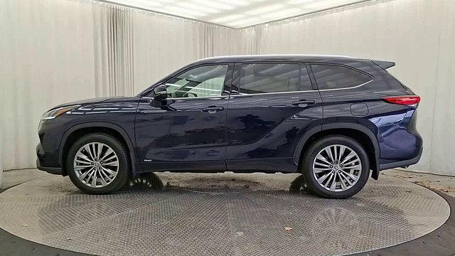 used 2022 Toyota Highlander car, priced at $43,993