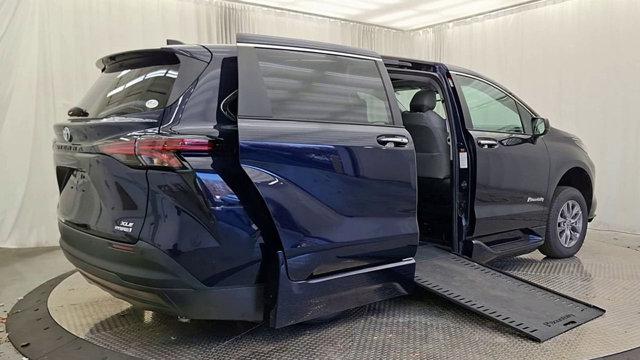 used 2022 Toyota Sienna car, priced at $86,995