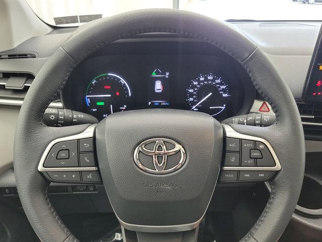 used 2022 Toyota Sienna car, priced at $79,995