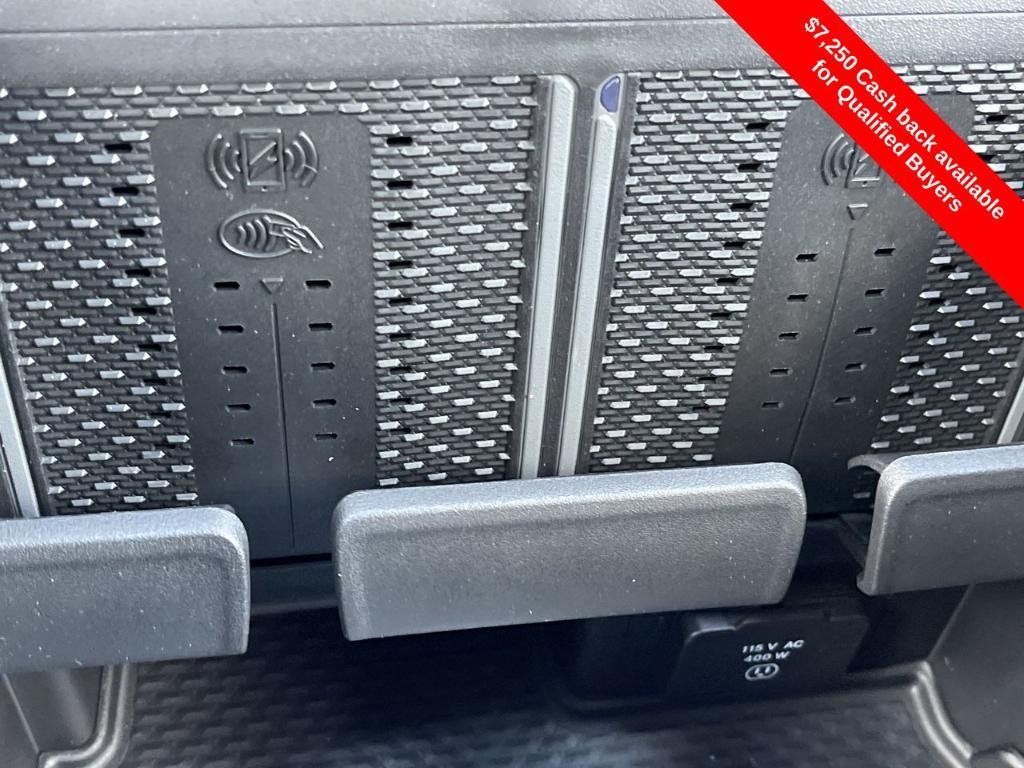 new 2025 Ram 1500 car, priced at $73,042