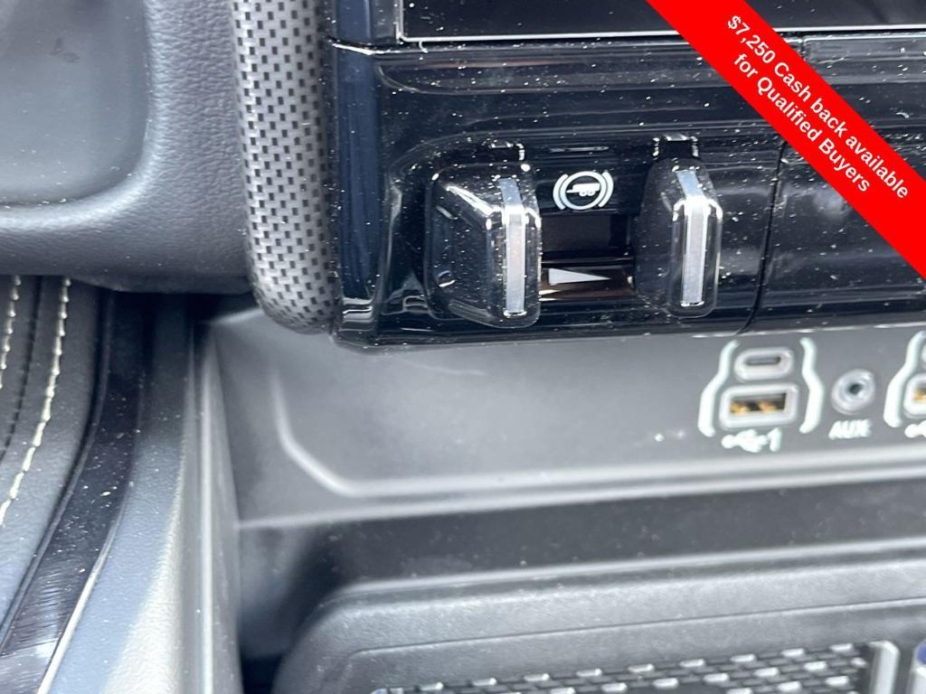 new 2025 Ram 1500 car, priced at $73,042