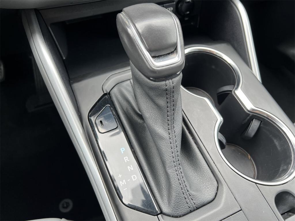 used 2021 Toyota Highlander car, priced at $31,000