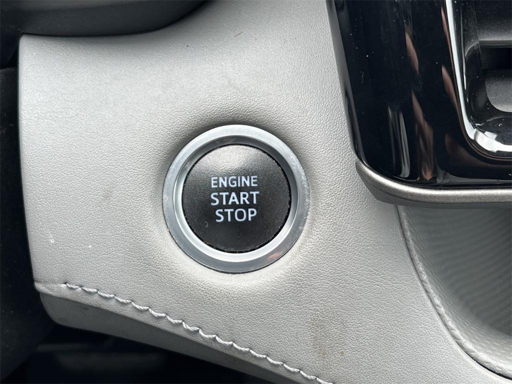 used 2021 Toyota Highlander car, priced at $31,000