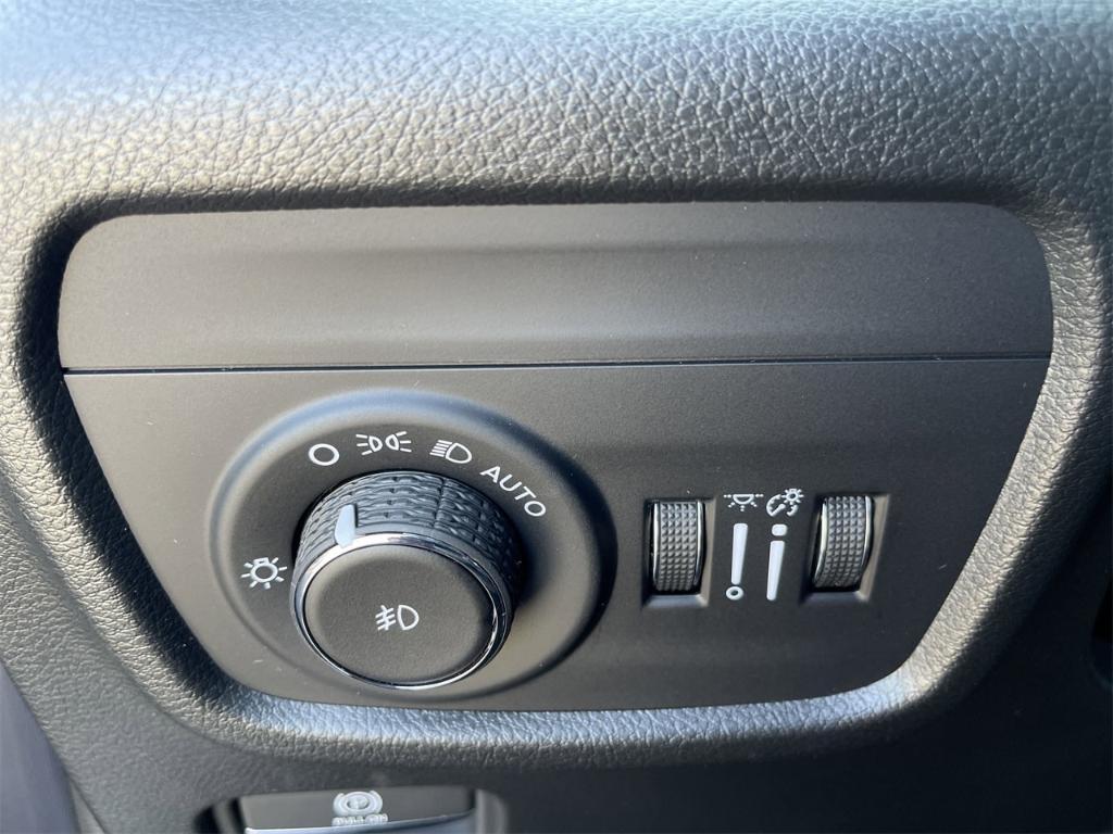 new 2025 Jeep Grand Cherokee L car, priced at $57,760