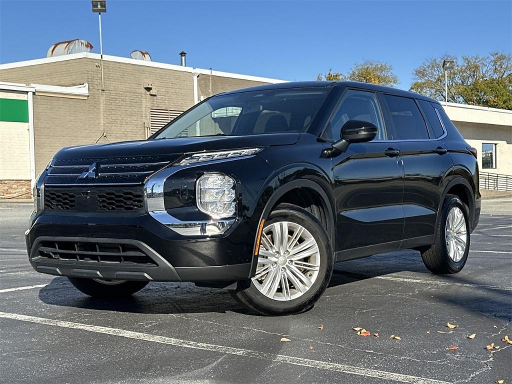 used 2024 Mitsubishi Outlander car, priced at $23,849