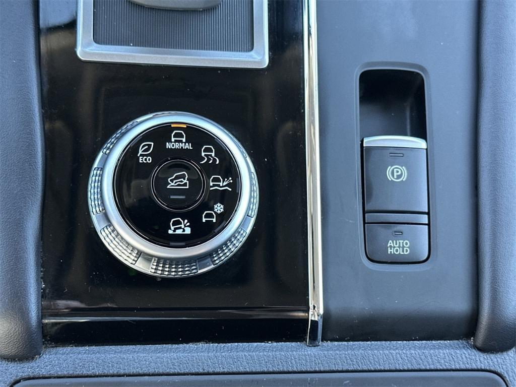 used 2024 Mitsubishi Outlander car, priced at $23,849